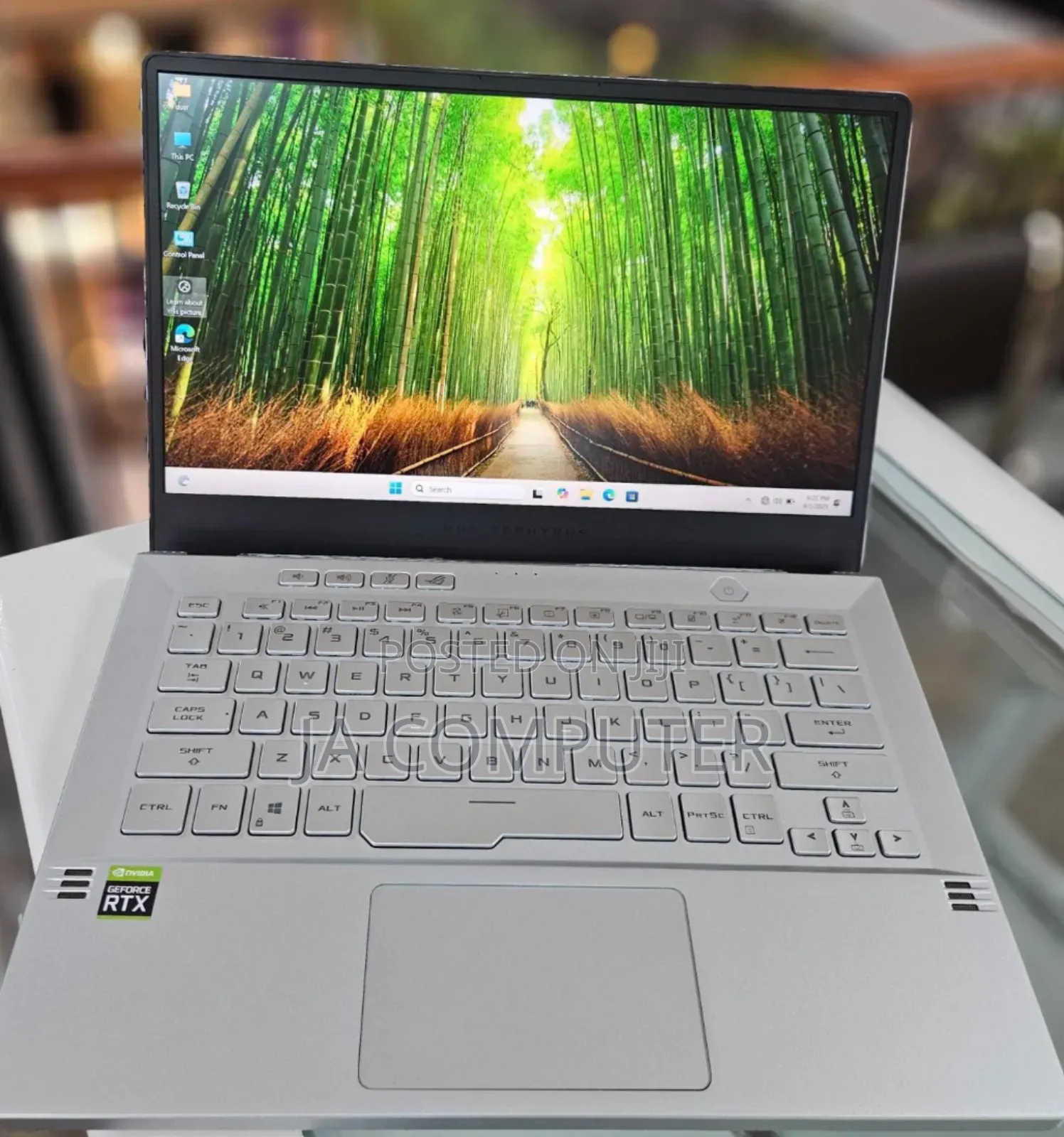 New Laptop Asus ROG Zephyrus G14 16GB AMD Ryzen 9 SSD 512GB