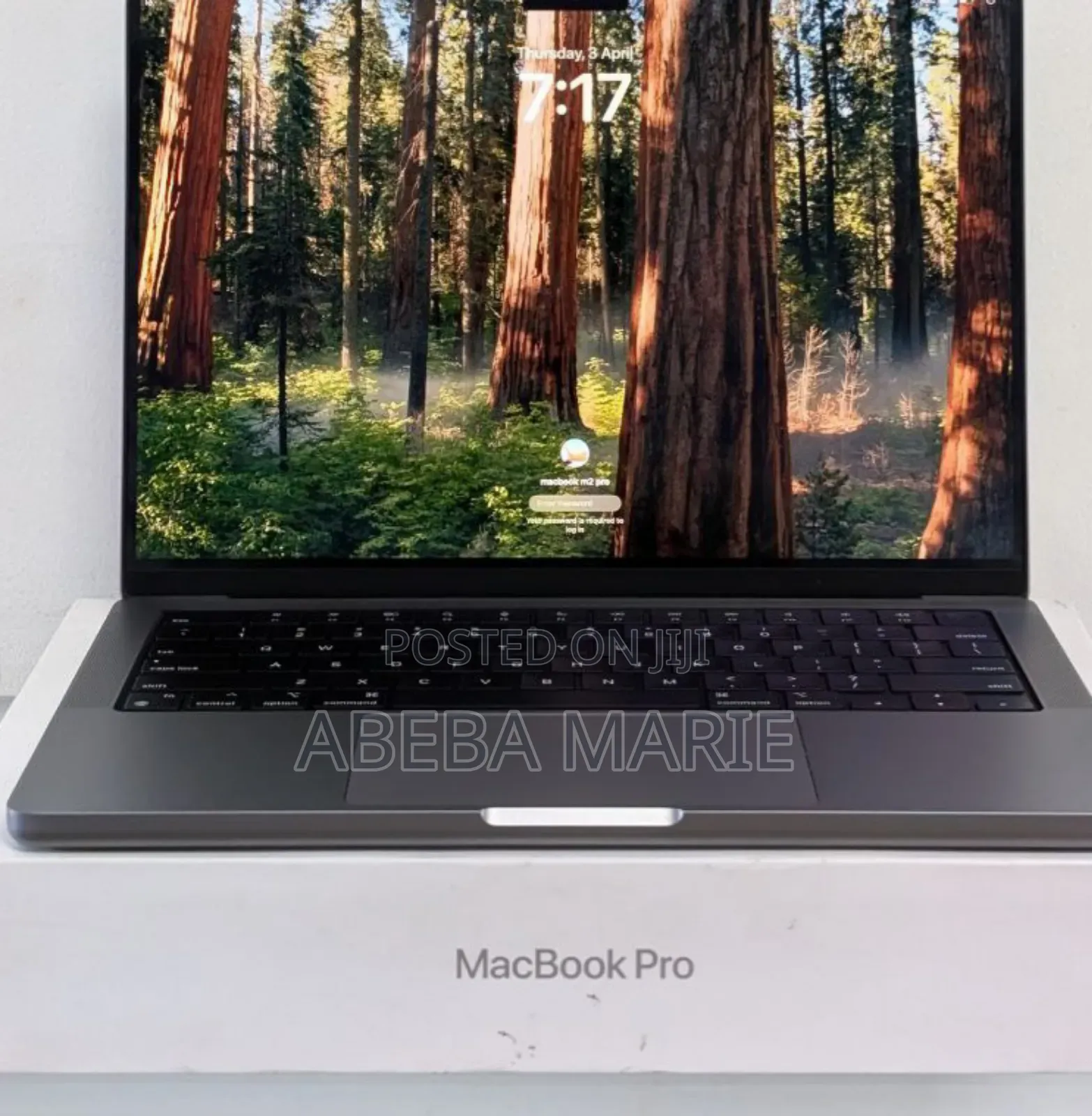 New Laptop Apple MacBook Pro 2022 M2 16GB Apple M2 SSD 512GB