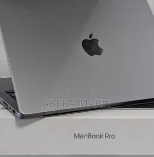 New Laptop Apple MacBook Pro 2022 M2 16GB Apple M2 SSD 512GB