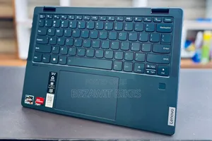 New Laptop Lenovo 8GB AMD Ryzen 5 SSD 512GB