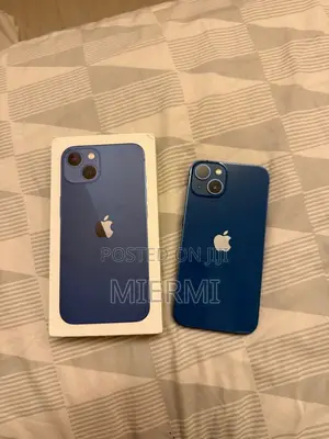 Photo - New Apple iPhone 13 128 GB Blue