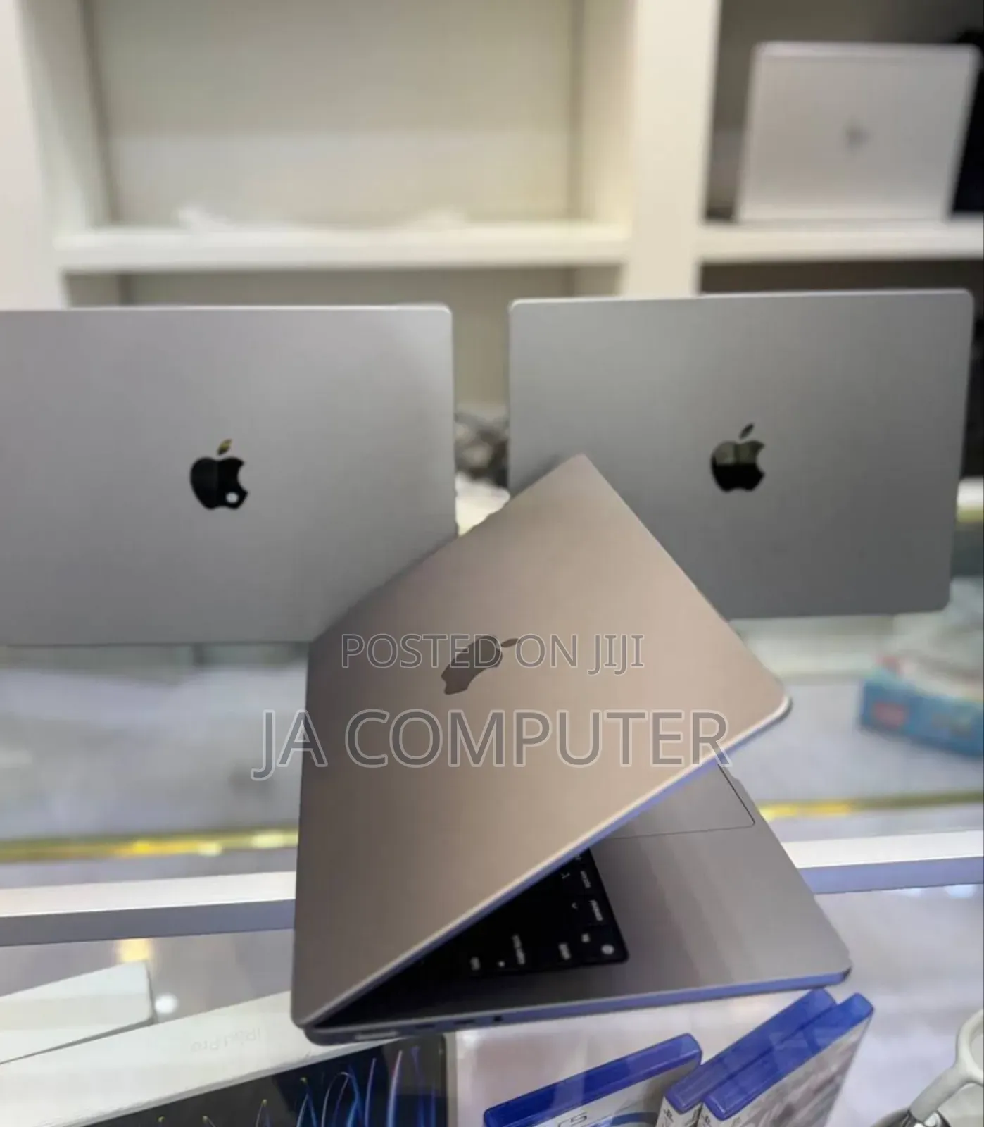 New Laptop Apple MacBook Pro 2021 M1 16GB Apple M1 Pro SSD 1T