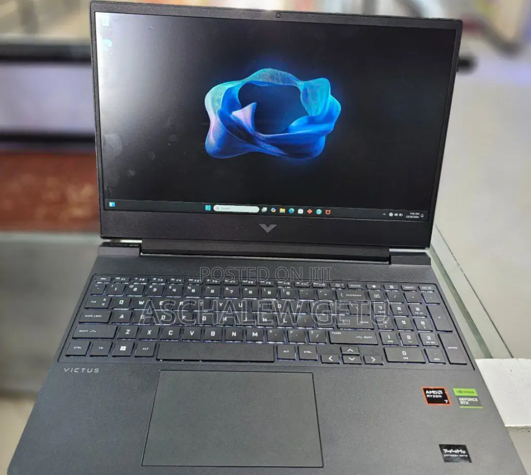 New Laptop HP Victus 15 16GB AMD Ryzen 7 SSD 1T