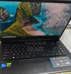 New Laptop MSI Pulse GL66 32GB Intel Core I7 SSD 1T