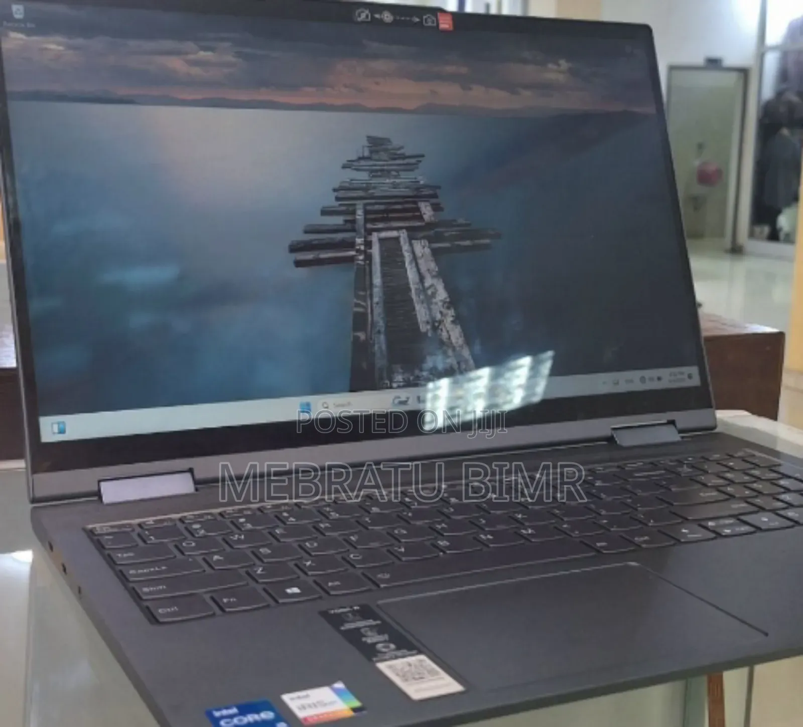 New Laptop Lenovo Yoga 7i 8GB Intel Core I5 SSD 512GB