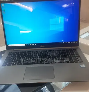 Photo - New Laptop LG Gram 15.6 16GB Intel Core I7 SSD 512GB