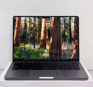 Photo - New Laptop Apple MacBook Pro 2022 M2 16GB Apple M2 SSD 512GB