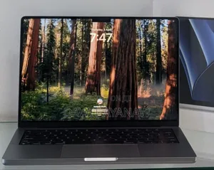 New Laptop Apple MacBook Pro 2022 M2 16GB Apple M2 SSD 512GB