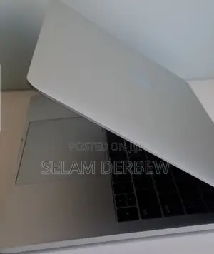 New Laptop Apple MacBook Pro 2017 8GB Intel Core I5 HDD+SSD 128GB