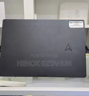 Photo - New Laptop Asus ZenBook 13 UX331UN 16GB AMD Ryzen 5 SSD 1T