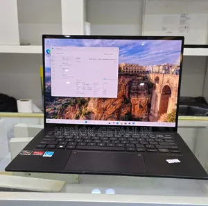 New Laptop Asus ZenBook 13 UX331UN 16GB AMD Ryzen 5 SSD 1T