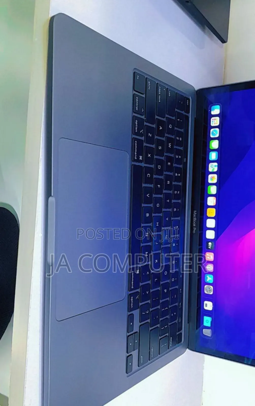 New Laptop Apple MacBook Pro 2020 16GB Intel Core I5 SSD 1T