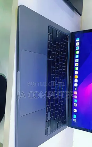 New Laptop Apple MacBook Pro 2020 16GB Intel Core I5 SSD 1T