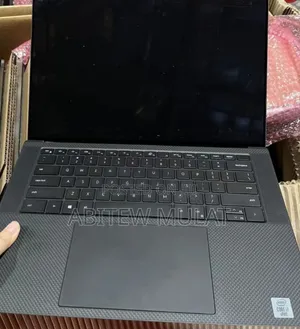 New Laptop Dell XPS 15 32GB Intel Core I7 SSD 512GB