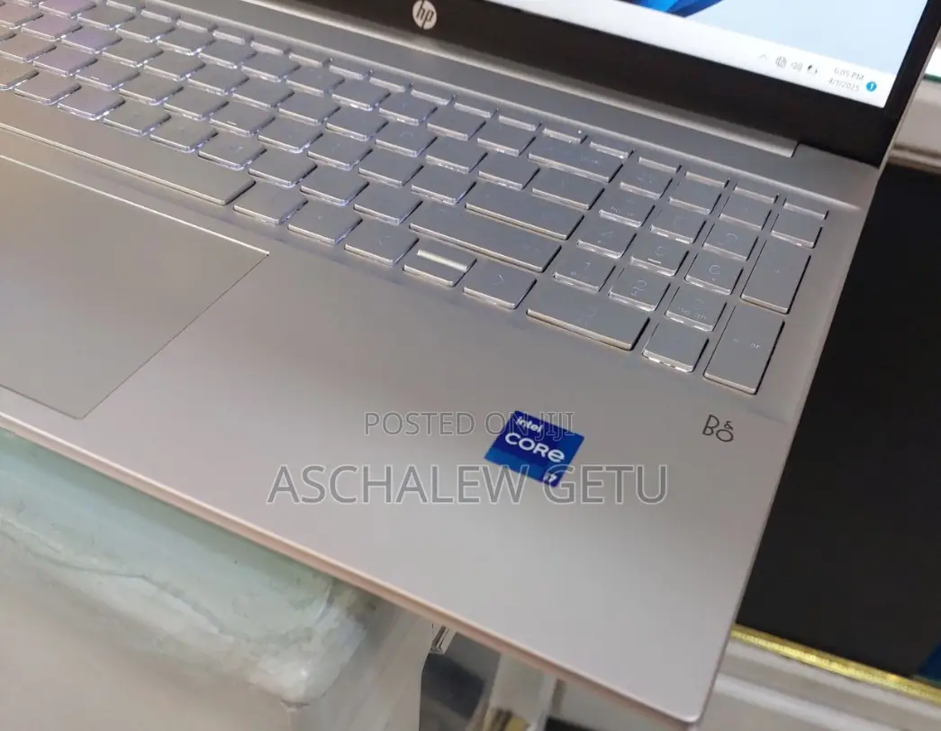 New Laptop HP Pavilion 15 8GB Intel Core I7 SSD 1T