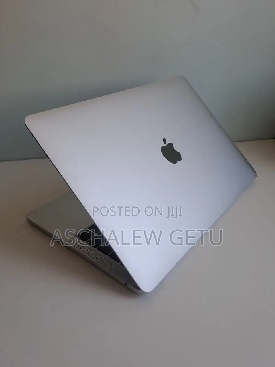 New Laptop Apple MacBook Pro 2017 8GB Intel Core I5 SSD 128GB