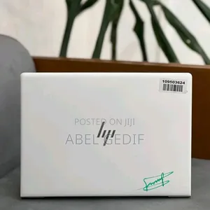 Photo - New Laptop HP EliteBook 840 16GB Intel Core I5 SSD 512GB