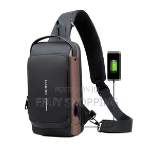 **Adjustable Shoulder Bag – Perfect for Work Leisure**