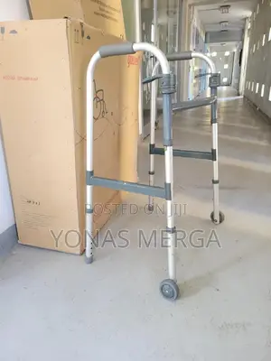 Photo - Walker - Adult One-Button፬哐optional Walker Skis Available