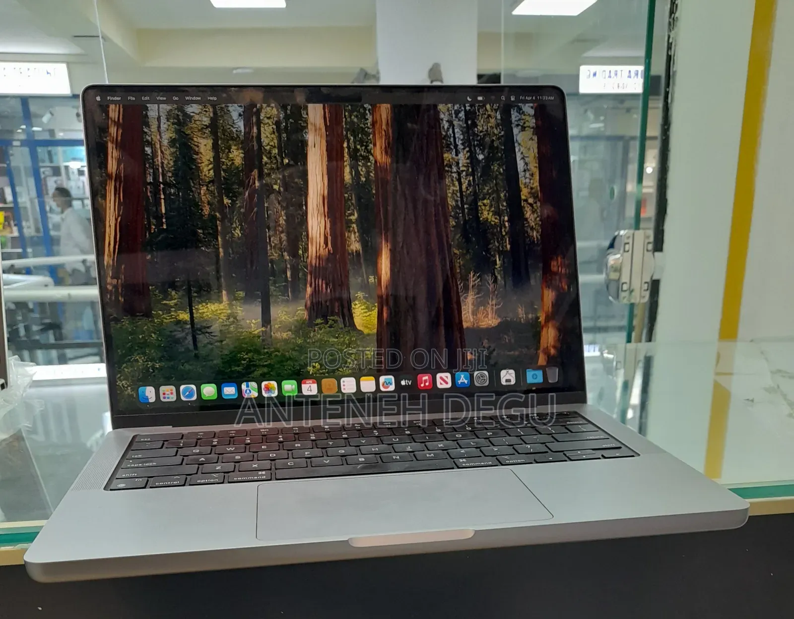 New Laptop Apple MacBook Pro 16GB Apple M1 Pro SSD 1T