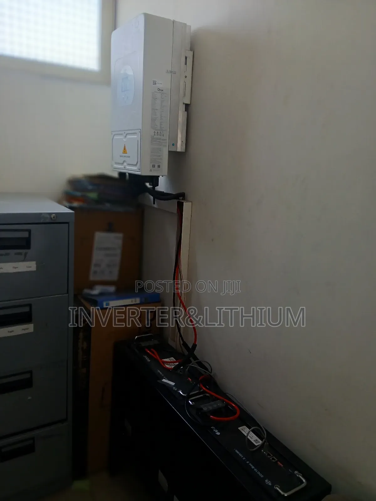 Solar Hybrid Inverter Lithium Ion Battery