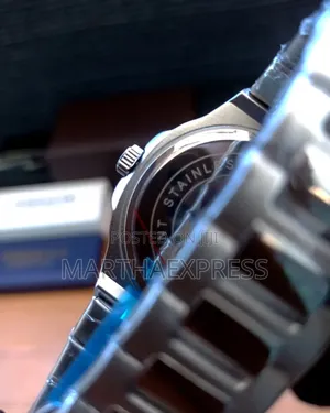 All-Weather Swiss Watch – Poedagar