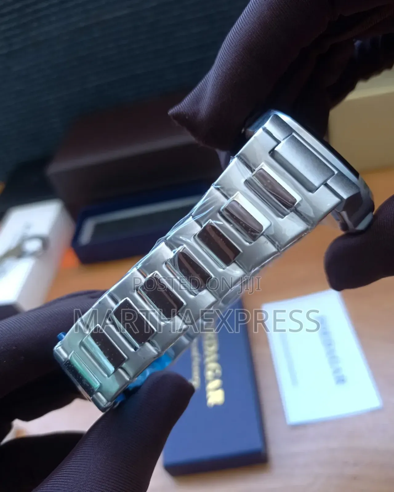 All-Weather Swiss Watch – Poedagar