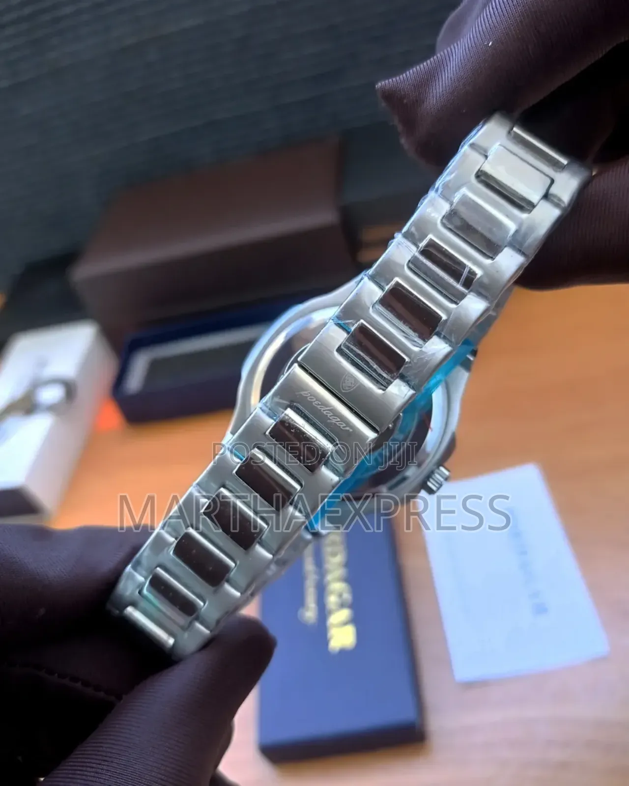 All-Weather Swiss Watch – Poedagar