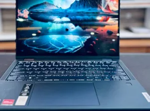 Photo - New Laptop Lenovo Yoga 7i 8GB AMD Ryzen 5 SSD 512GB