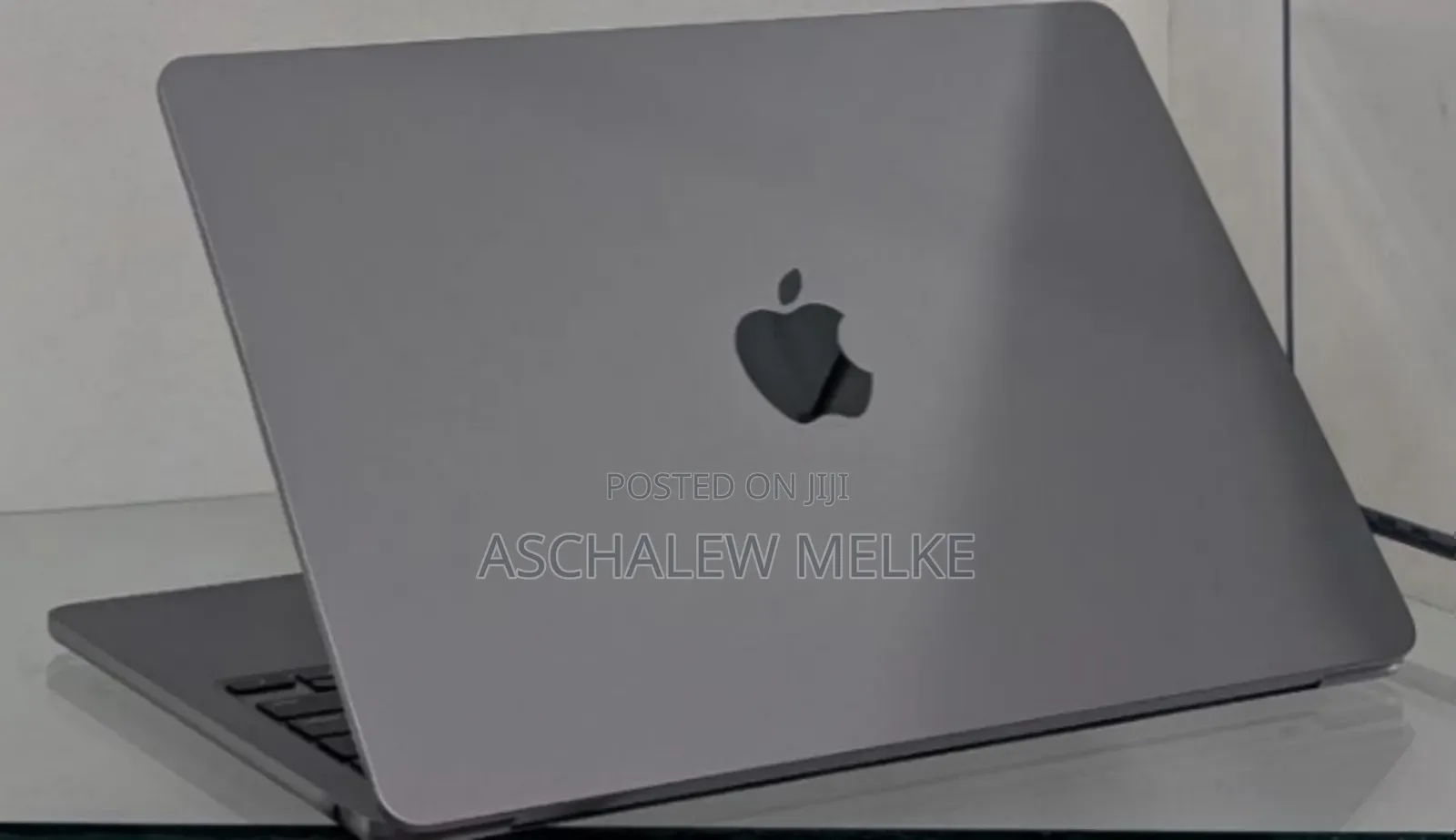 New Laptop Apple MacBook Air 2024 M3 13-Inch 16GB Apple M3 SSD 256GB