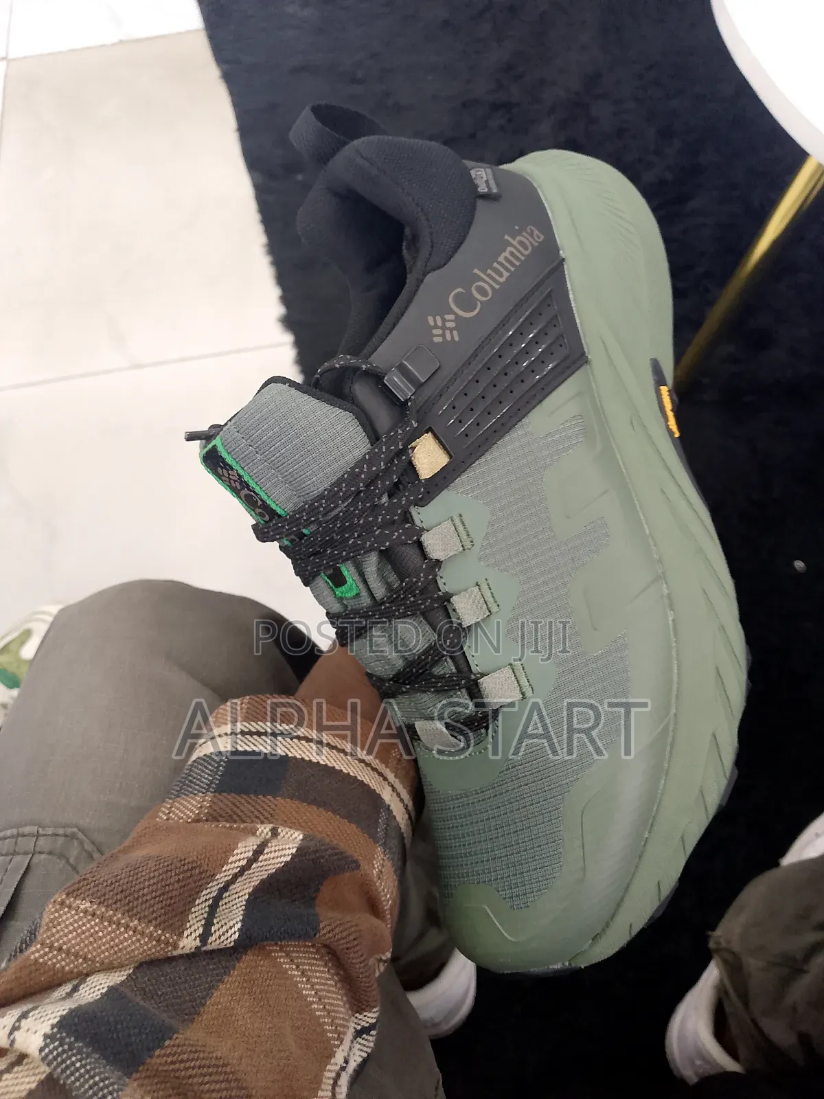 Colombia High Quality Smooth Water Proof Sneakers