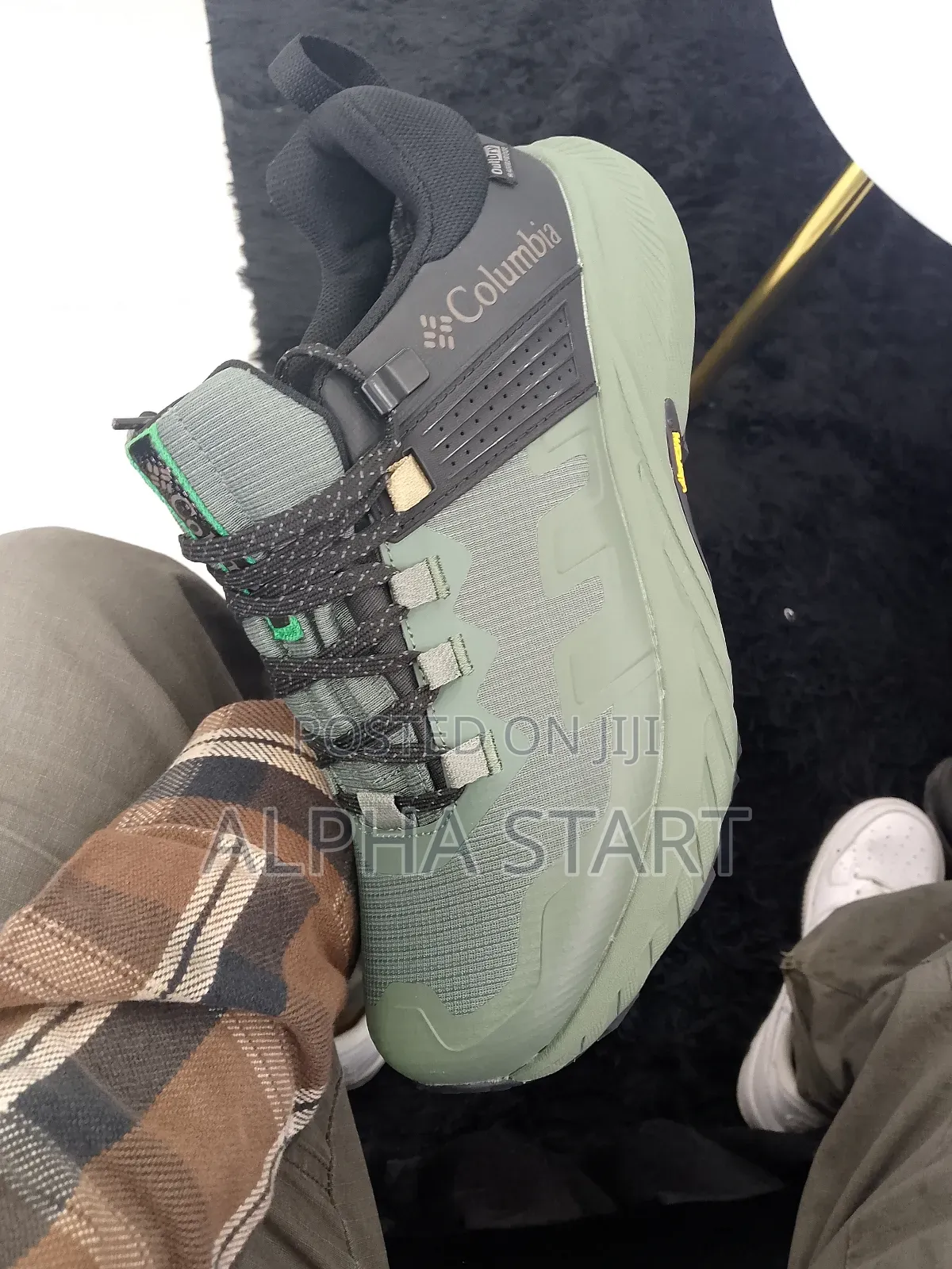 Colombia High Quality Smooth Water Proof Sneakers