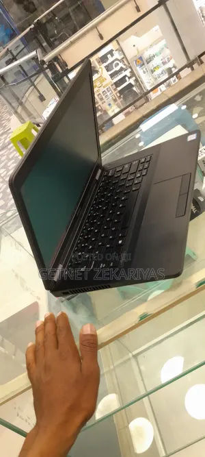 New Laptop Dell Latitude E7450 4GB Intel Core I3 SSD 128GB