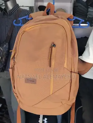 Back Bag Converse, 
Ming
,Zhengy