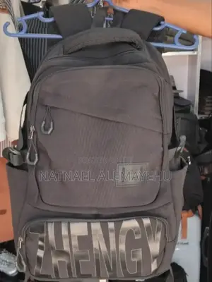 Back Bag Converse, 
Ming
,Zhengy