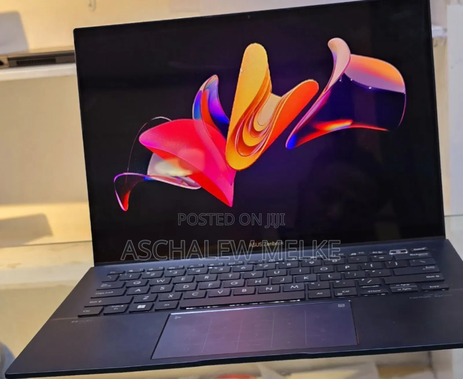 New Laptop Asus ZenBook UX430UA 16GB Intel Core I7 SSD 512GB