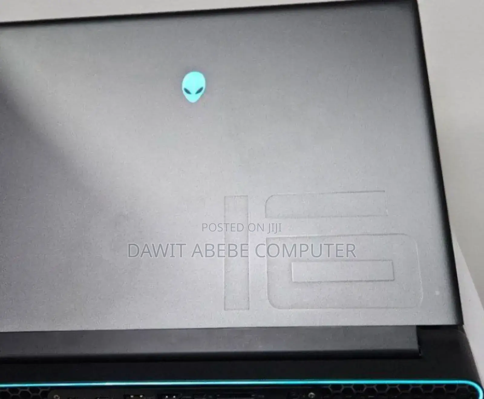 New Laptop Dell Alienware M16 16GB Intel Core I9 SSD 1T