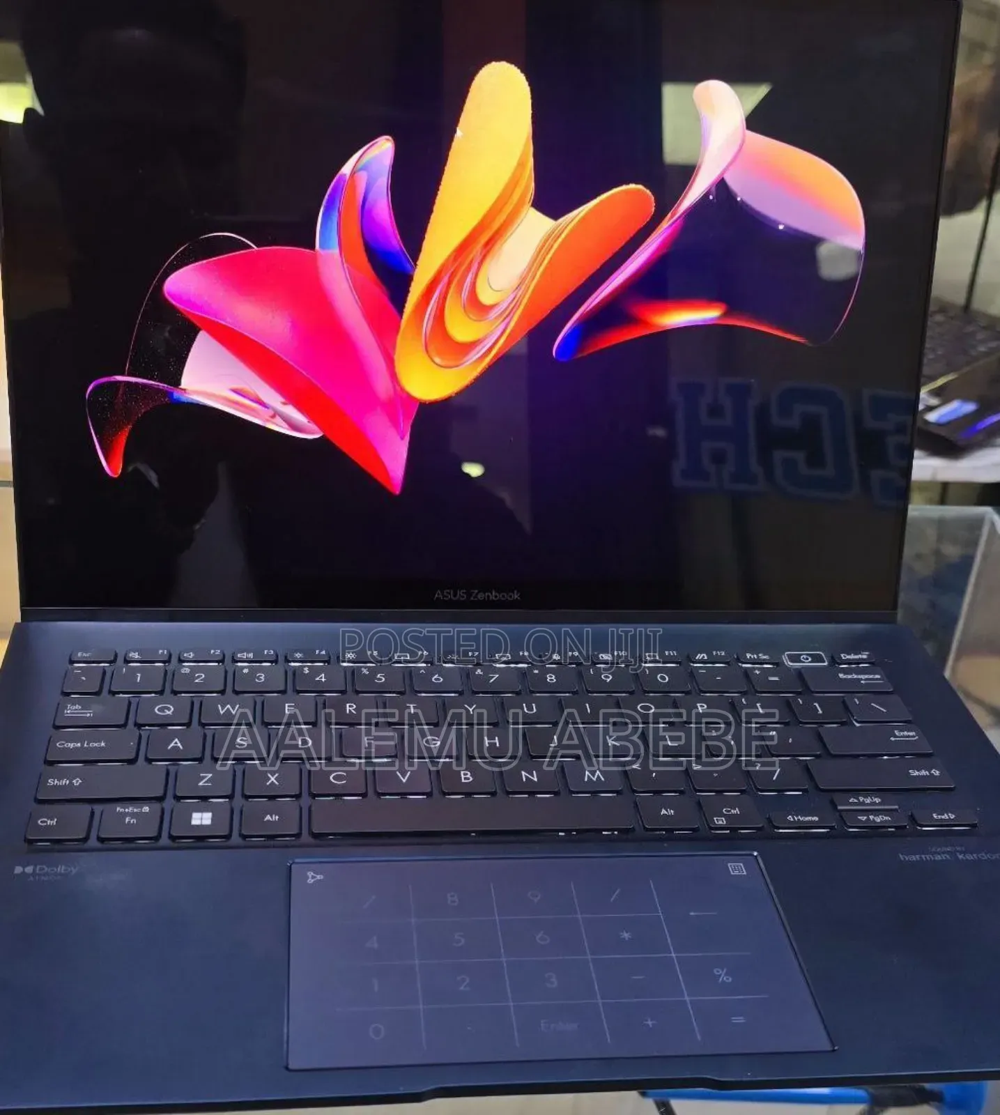 New Laptop Asus ZenBook Flip 14 UX461UA 16GB Intel Core I7 SSD 512GB