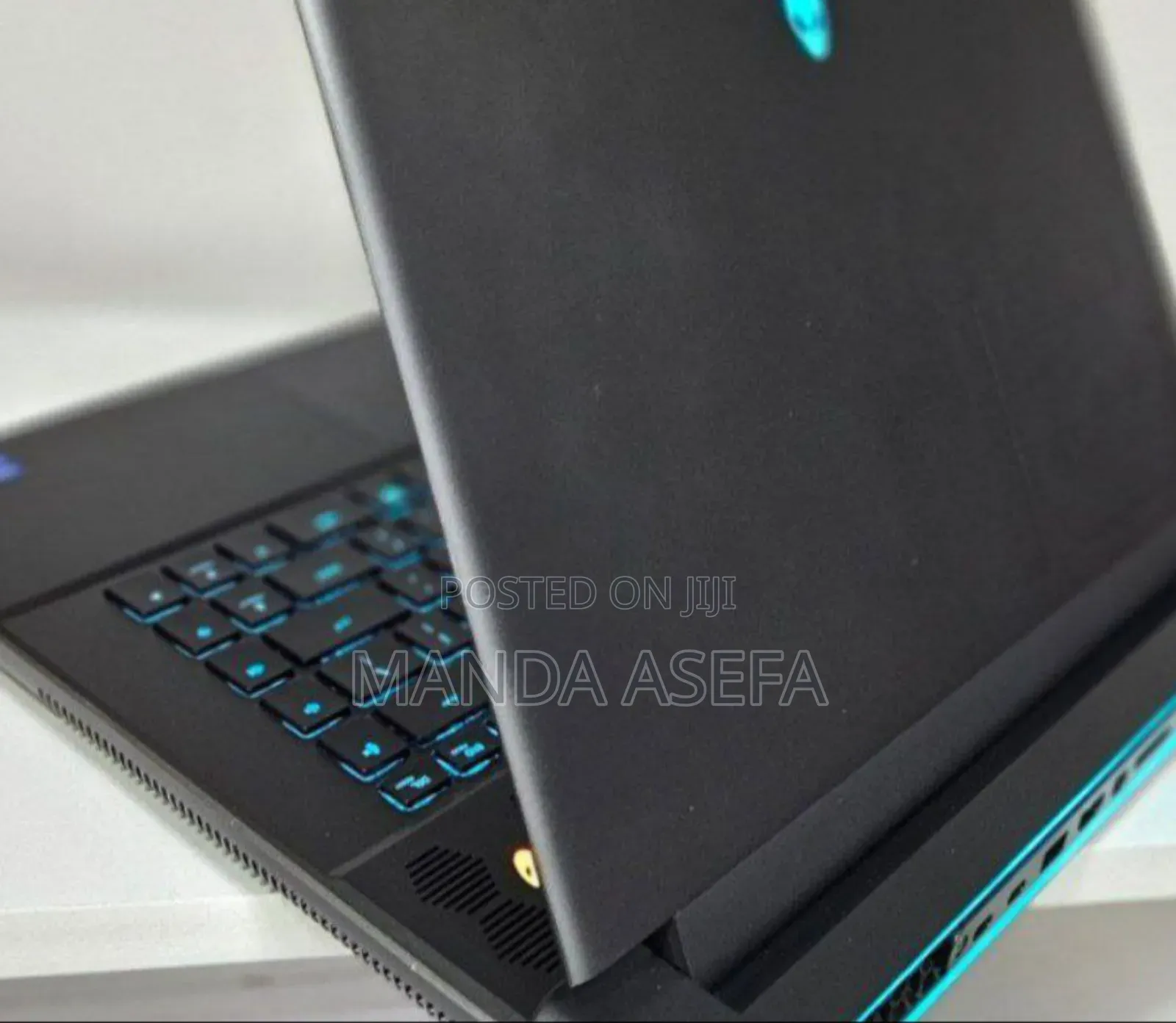 New Laptop Alienware M17x R2 16GB Intel Core I7 SSD 1T