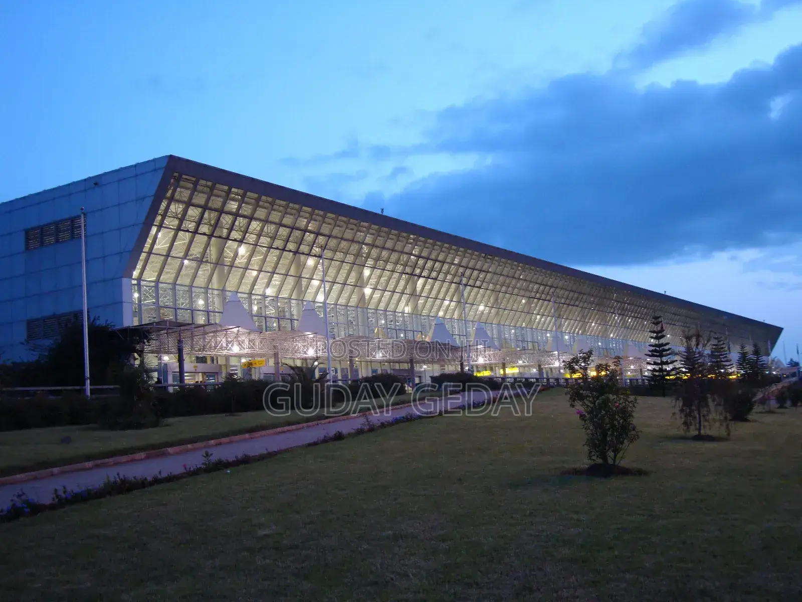 1200 ካሬ ቦታ ቦሌ ኤርፖርት