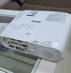 Eepson Projecter X41