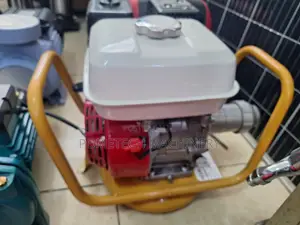 Photo - Honda Concrete Vibrator Gp 160