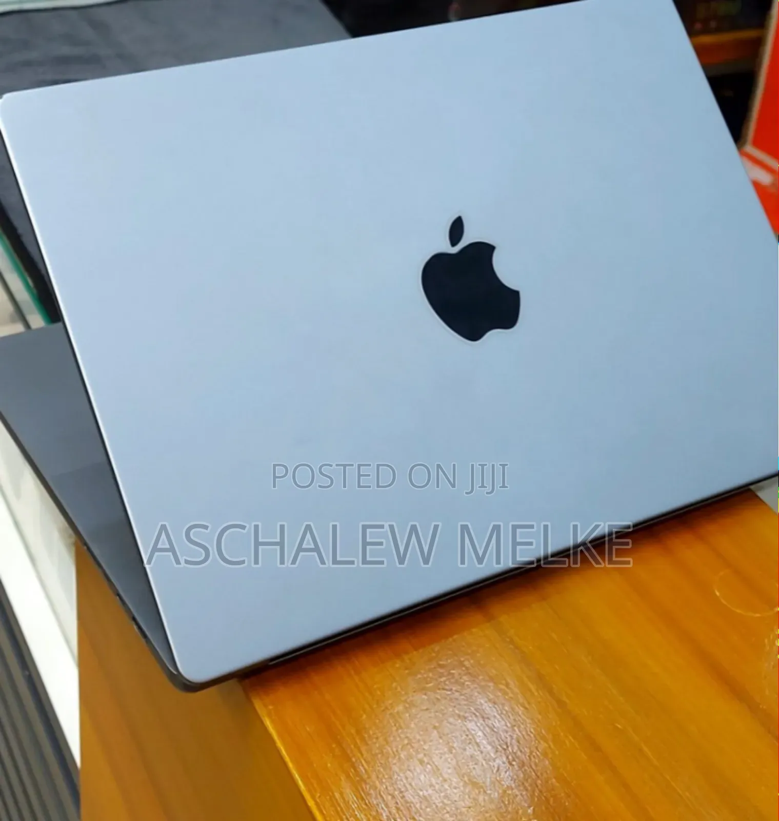 New Laptop Apple MacBook Pro 2021 M1 16GB Apple M1 SSD 1T