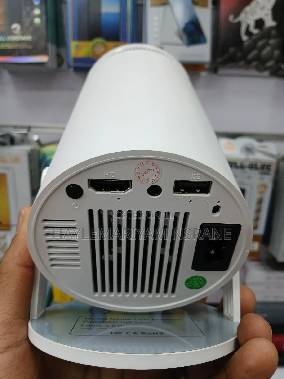 Smart Projector በታላቅ ቅናሽ 8000