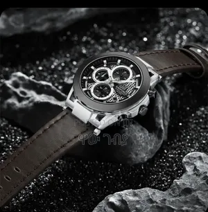 Naviforce ባለ ሌዘር ማስሪያ ኦሪጂናል የወንድ ሰአት