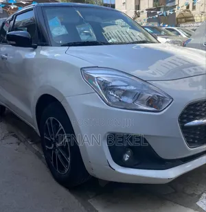 Suzuki Swift 2022 White