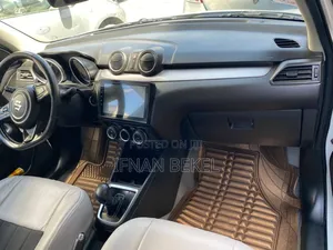 Suzuki Swift 2022 White