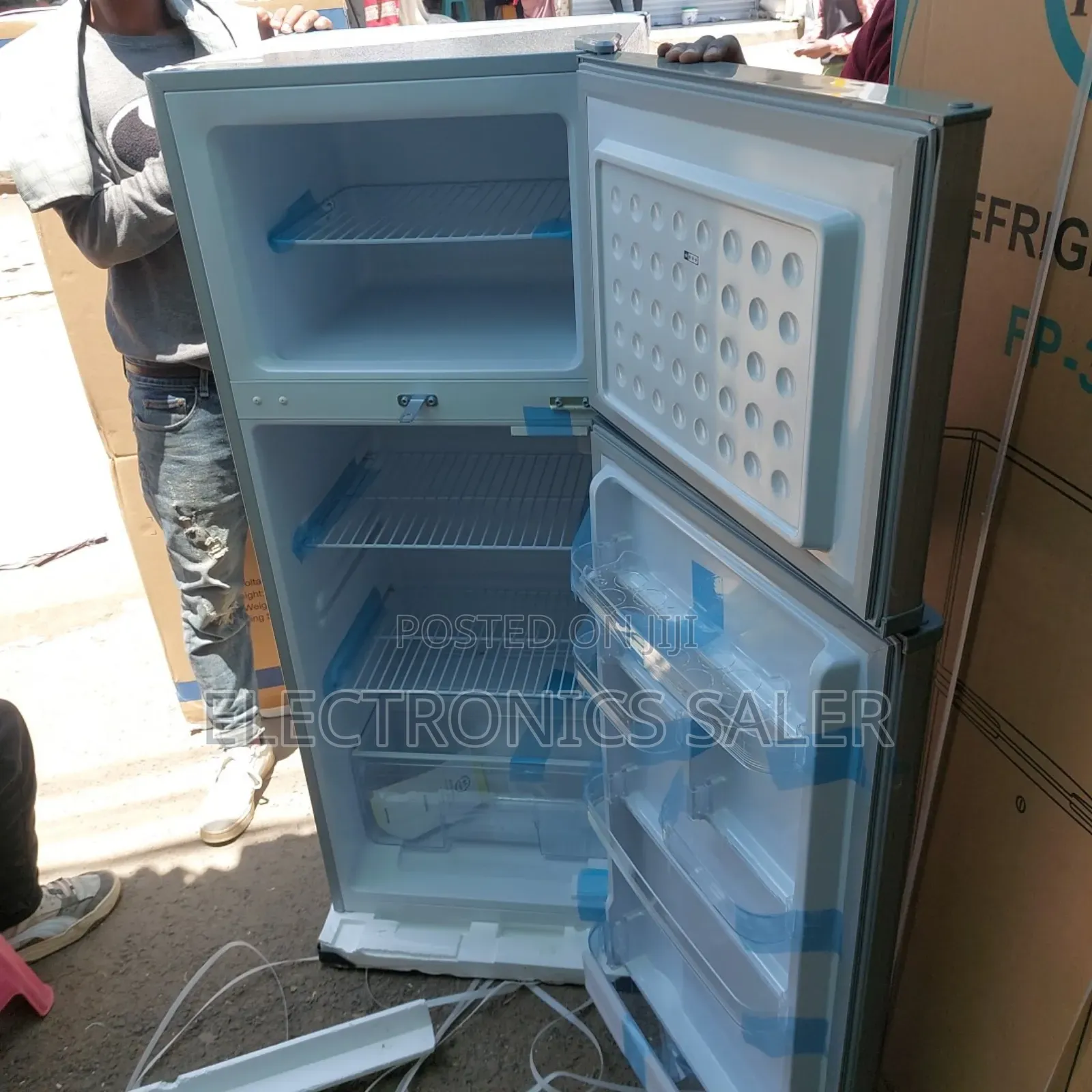 4point Refrigerator 290l
