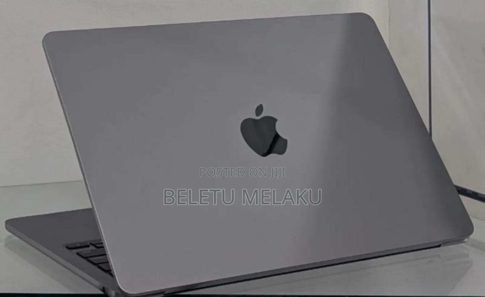 New Laptop Apple MacBook Air 2024 M3 13-Inch 8GB Apple M3 SSD 256GB