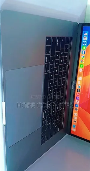 New Laptop Apple MacBook Pro 2017 16GB Intel Core I7 SSD 512GB